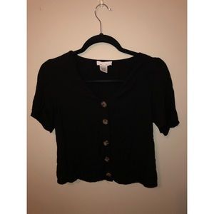 Urban Romantics semi cropped button up top